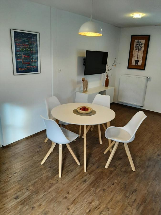 Gemuetliche Ferienwohnung, Laendlich Und Stadtnah, Ruhig Gelegen Rheda-Wiedenbrück Eksteriør bilde